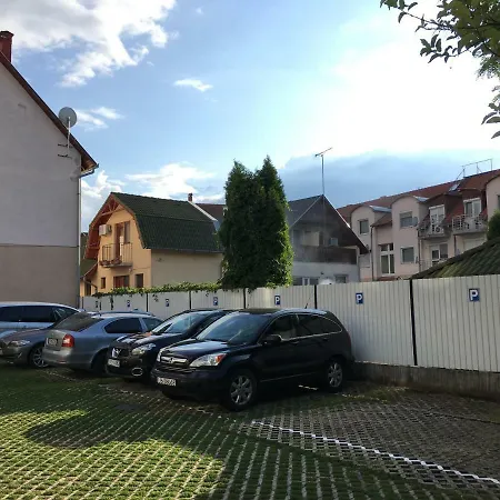 Zoli Apartmanok-anna Koelcsey 32 Apartament