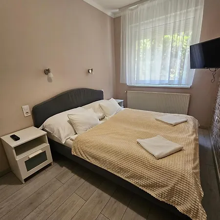 Apartment Zoli Apartmanok-anna Koelcsey 32