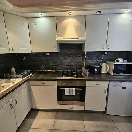 Zoli Apartmanok-anna Koelcsey 32 *
