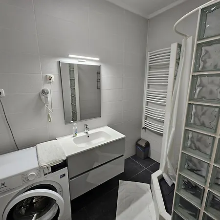شقة Zoli Apartmanok-anna Koelcsey 32