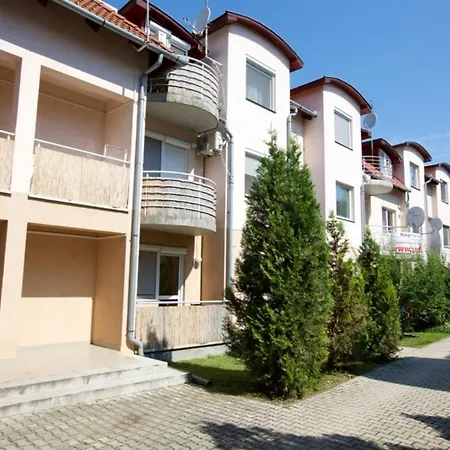Appartamento Zoli Apartmanok-anna Koelcsey 32