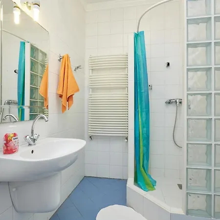 Zoli Apartmanok-anna Kölcsey 32 *