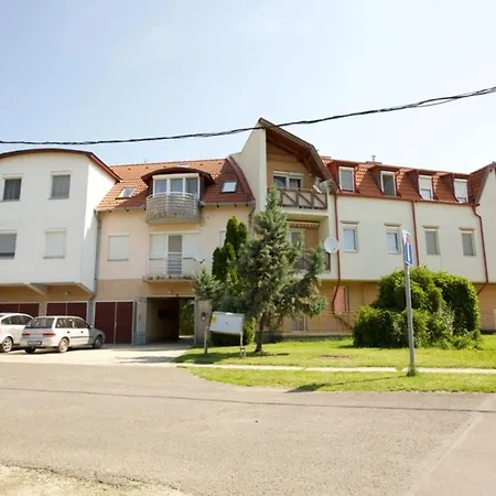 Apartman Zoli Apartmanok-anna Kölcsey 32