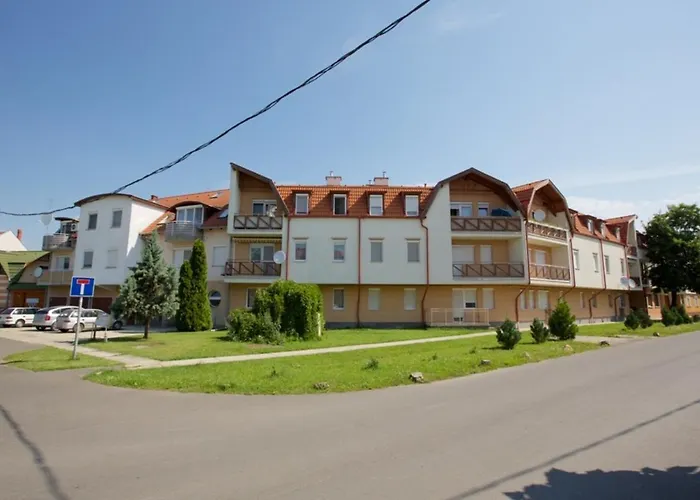 Zoli Apartmanok-anna Koelcsey 32 Apartmán Hajdúszoboszló